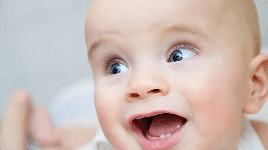 Poussées dentaires des nourrissons : que faut-il savoir ?